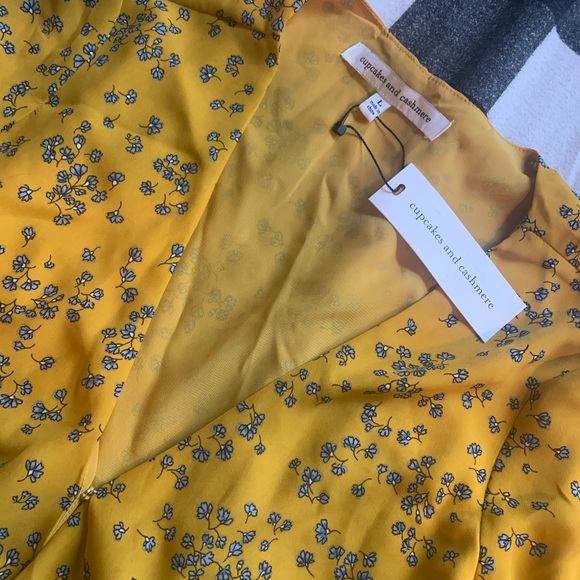 Cupcakes and Cashmere Top - Picture 2 of 5